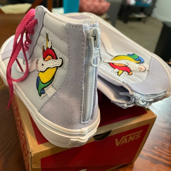 Vans Hi-top Girls Size 4 - Picture 1 of 3